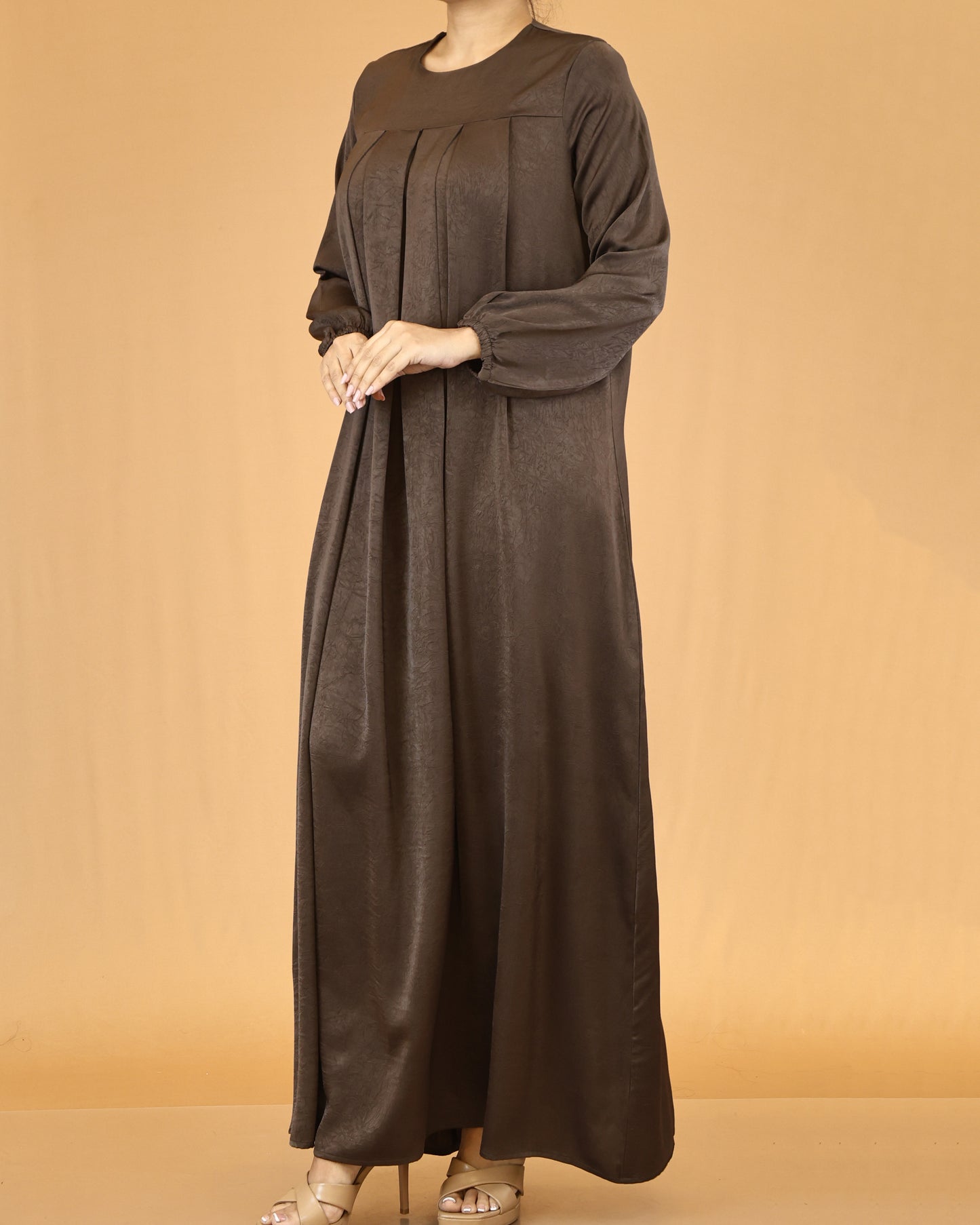 Chocolate Brown Pleated Abaya
