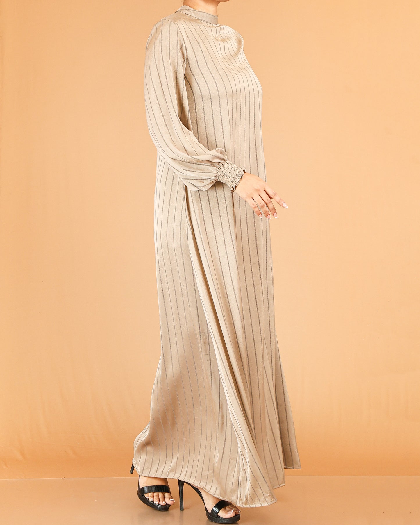 Beige Textured Stripe Abaya with Gathered Sleeves