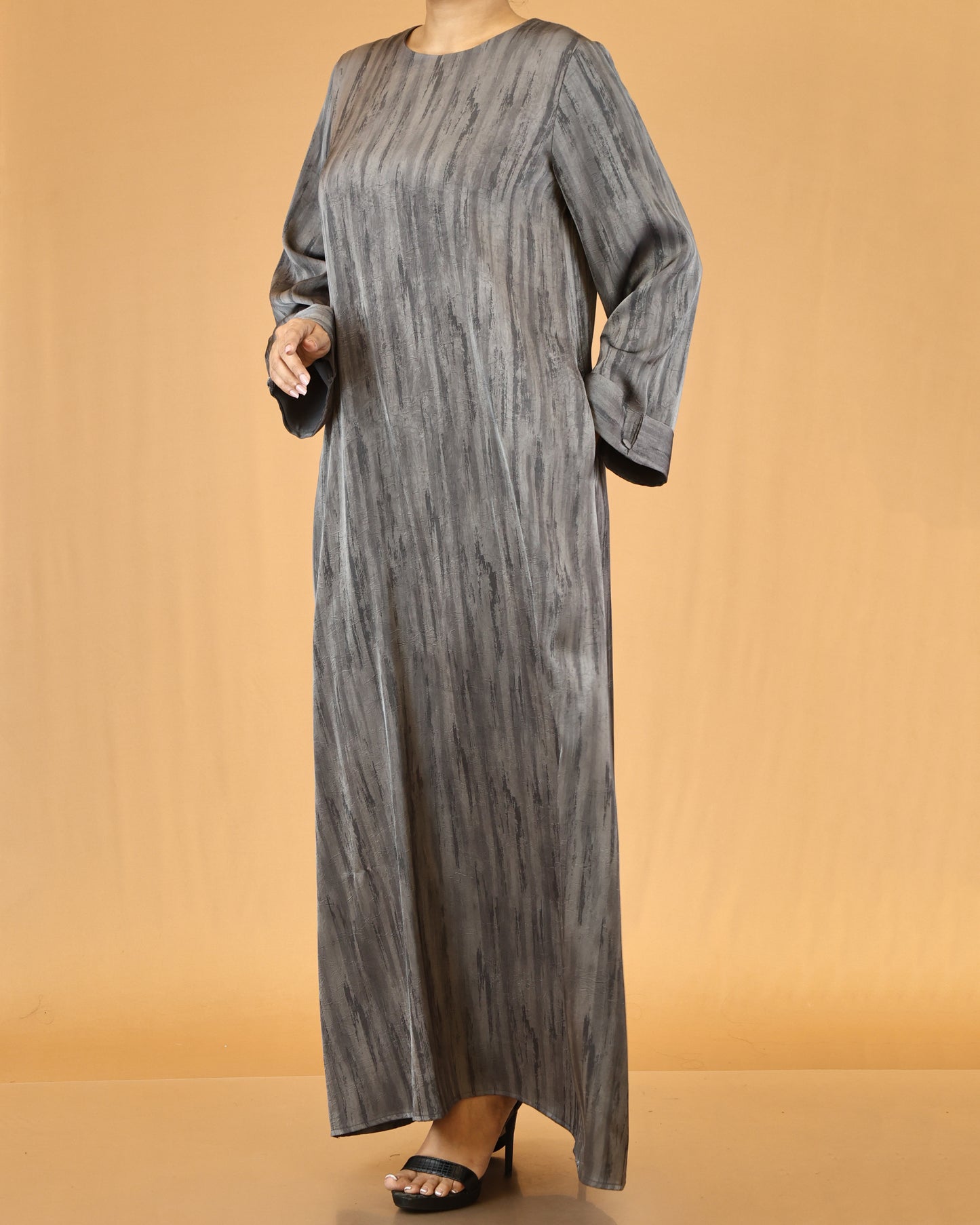 Ash Grey Textured Abaya