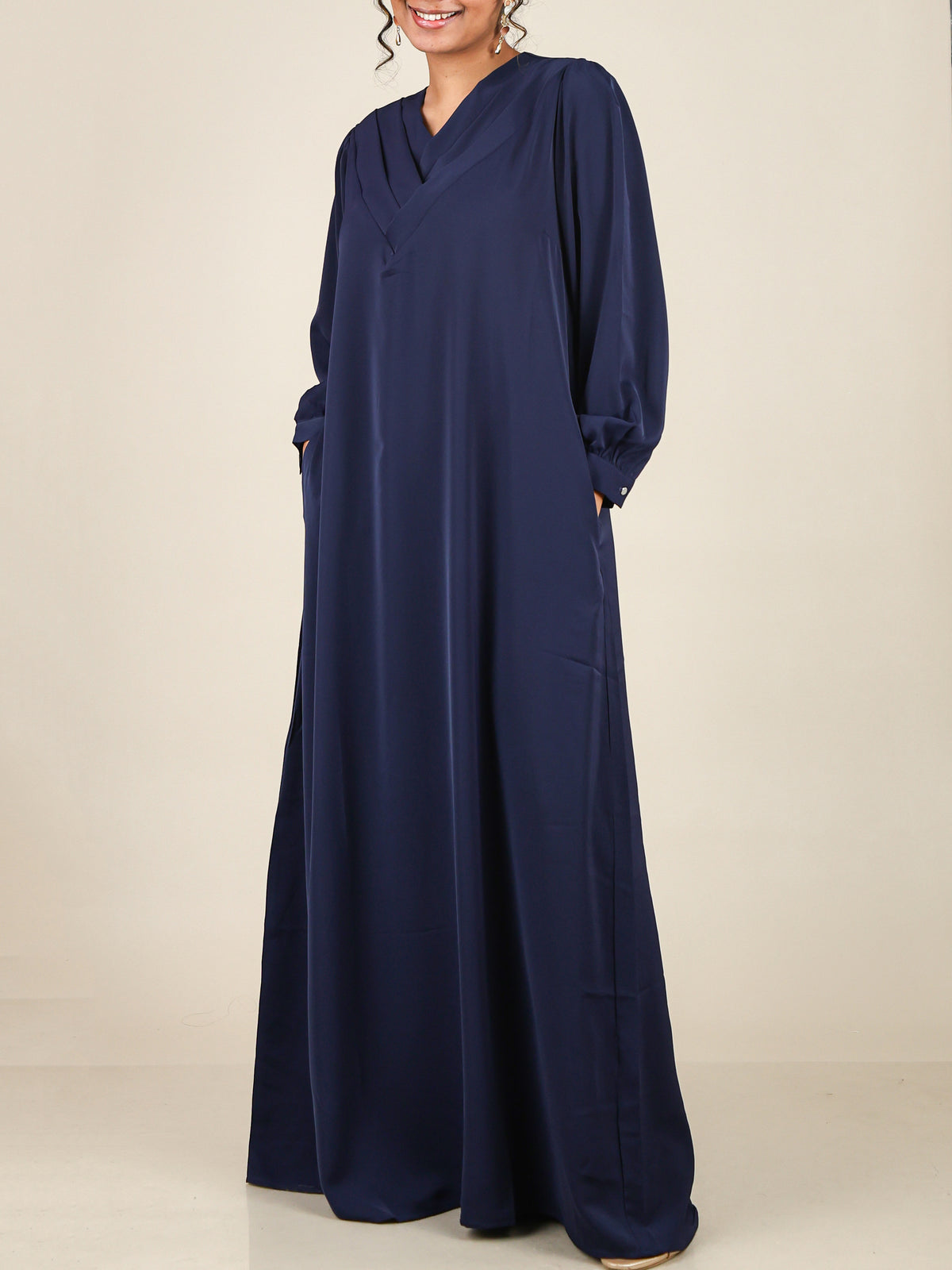 Roselle Navy Blue Pleated V Neck Abaya
