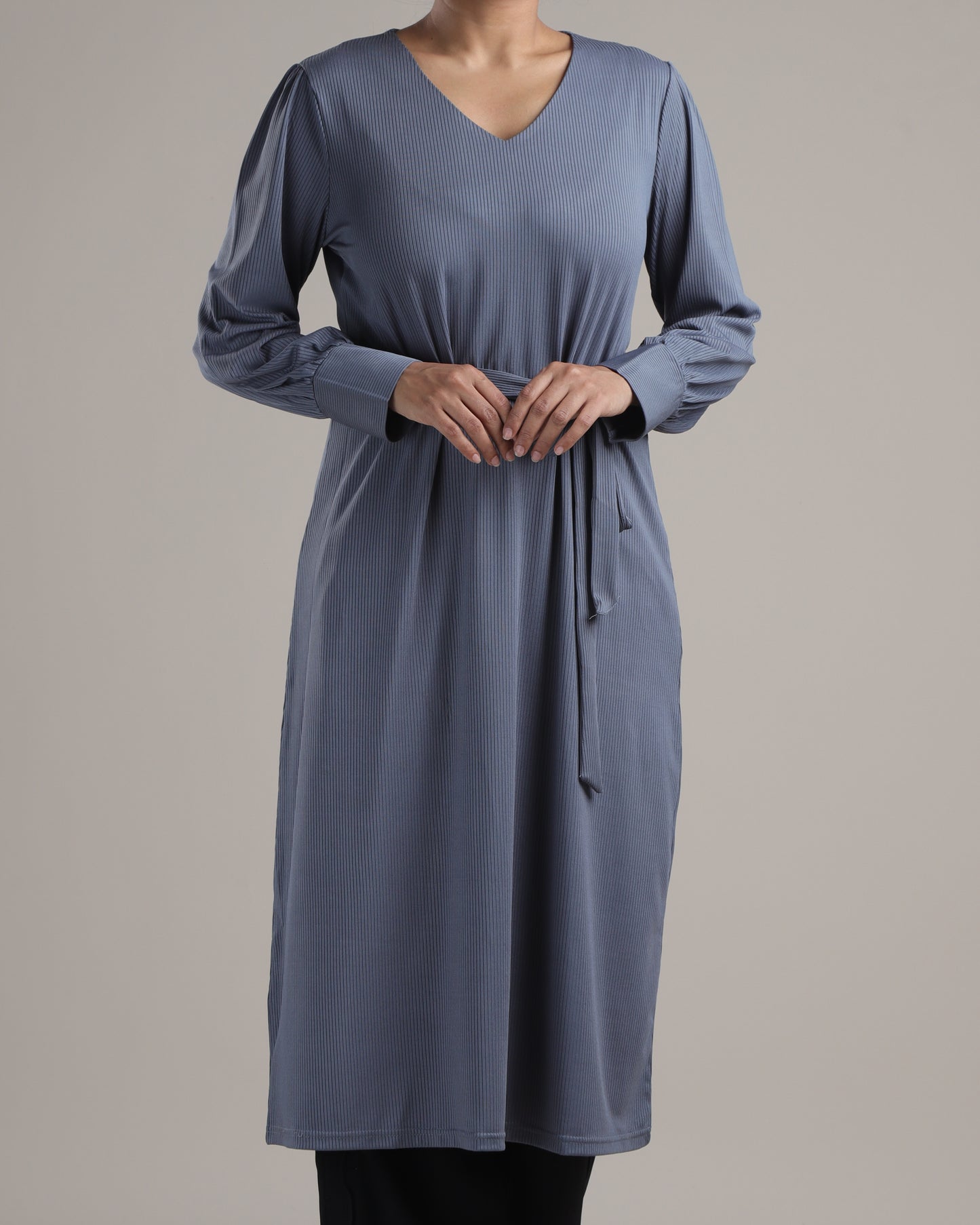 Casual Deep V-Neck Long Sleeve Top – Sleek & Comfortable Fit