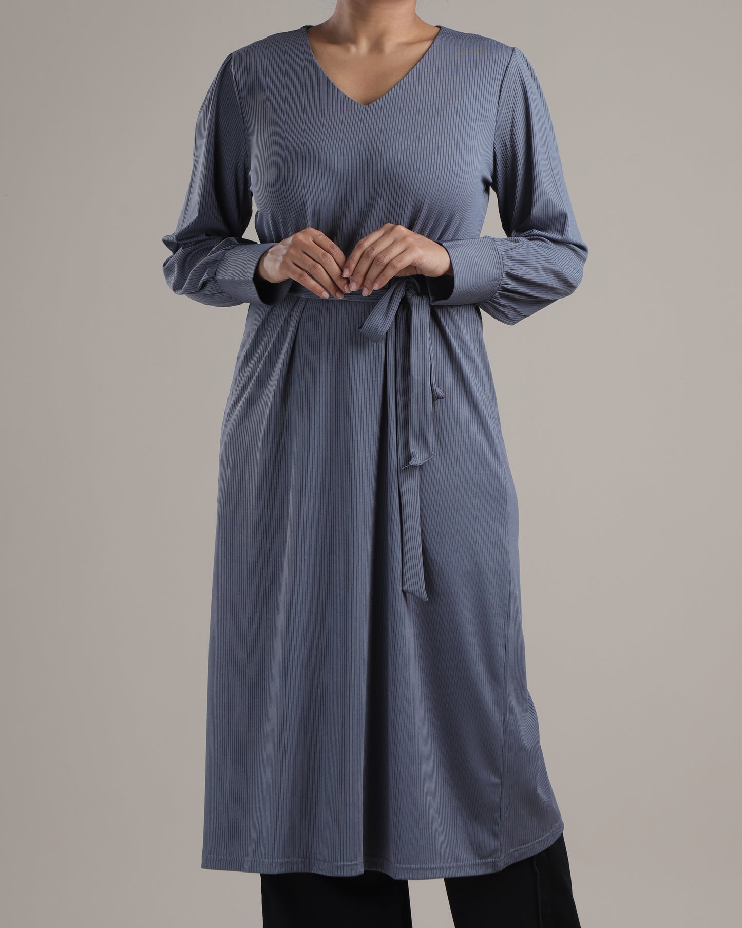 Casual Deep V-Neck Long Sleeve Top – Sleek & Comfortable Fit
