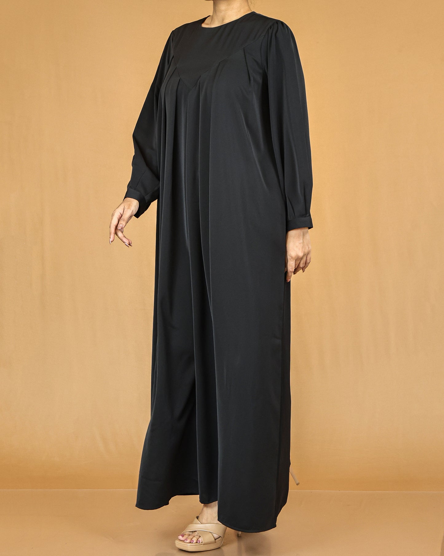 Black Pleated Modest Abaya