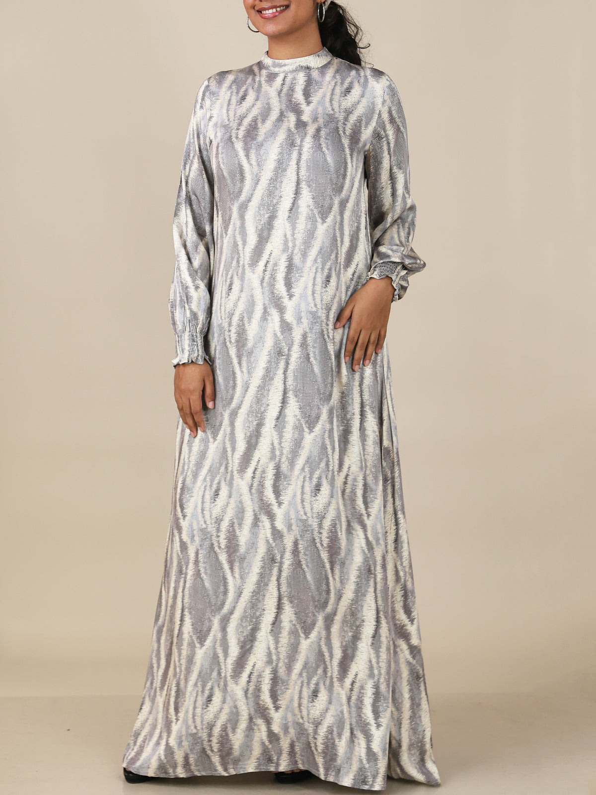 Elira Silver Grey Wave Abaya