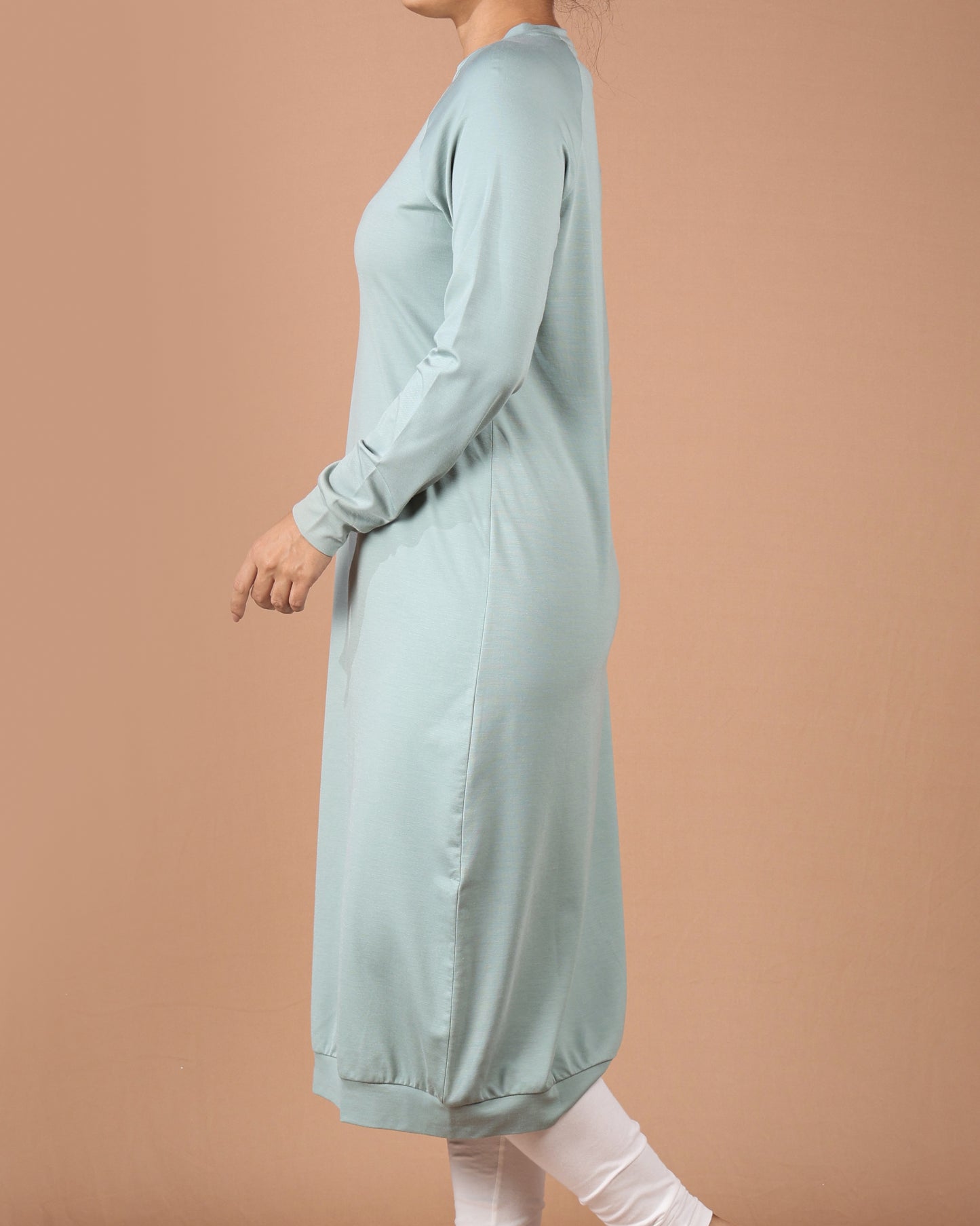 Body-Fit Long Sleeve Top – Below Knee Length with Wrist Elastic