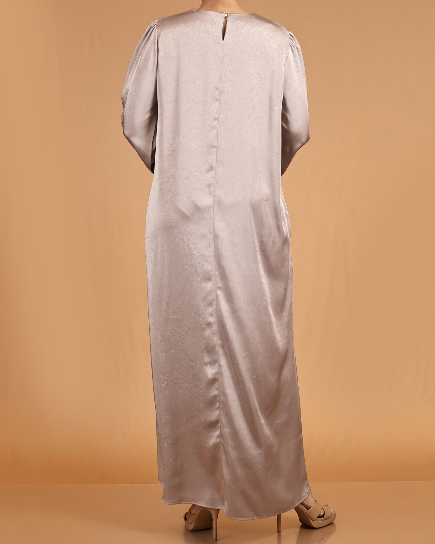 Luxe Soft-Silk Abaya – Beige Taupe