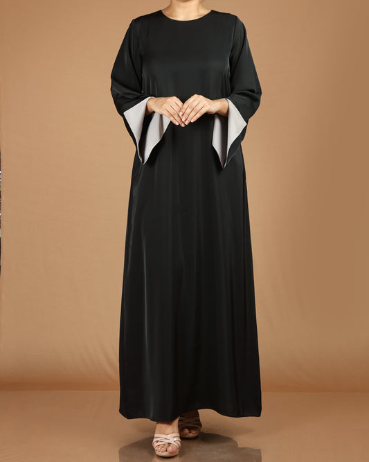 Elegant Batwing Abaya with Wrist Slit Detail