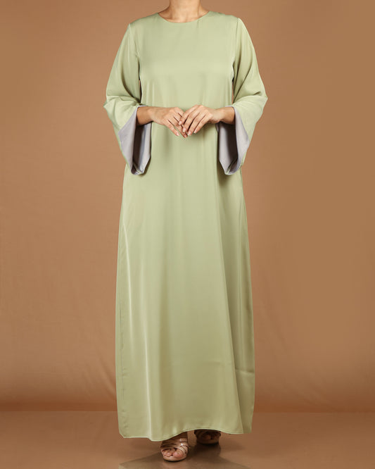 Elegant Batwing Abaya with Wrist Slit Detail