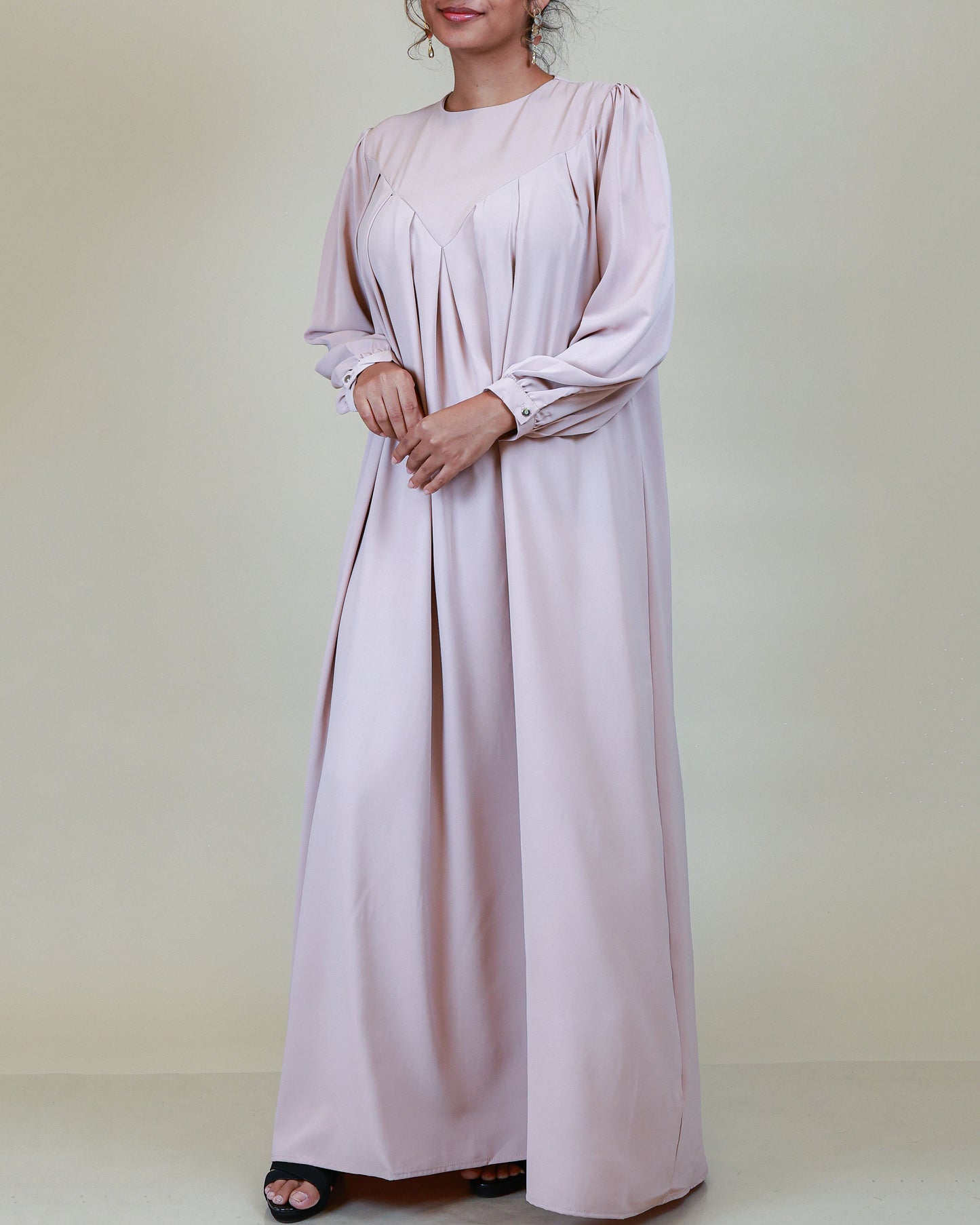 Aurelia Pleated Blush Abaya