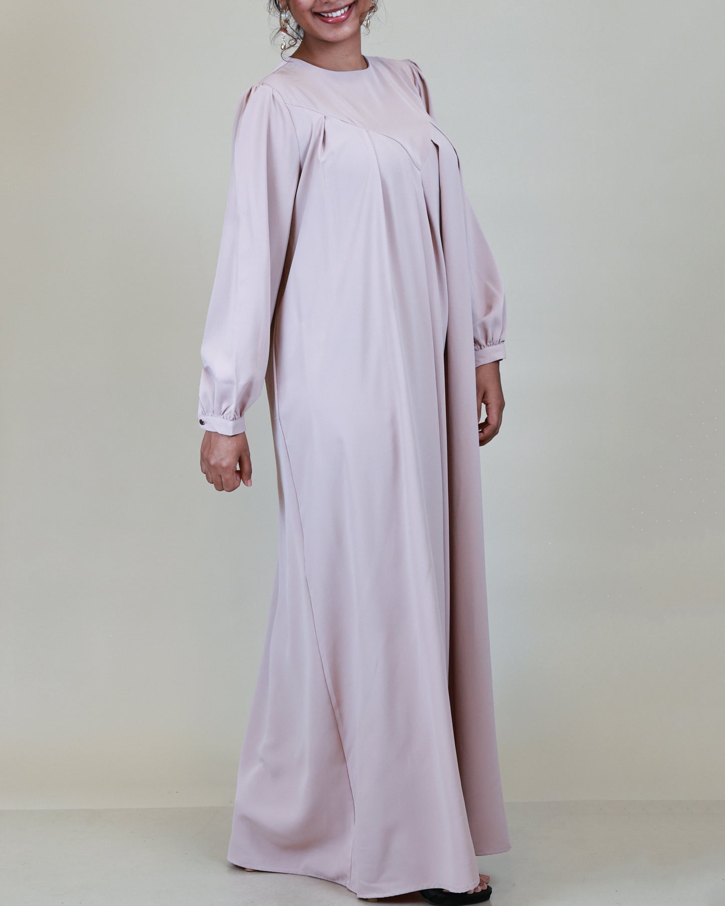 Aurelia Pleated Blush Abaya