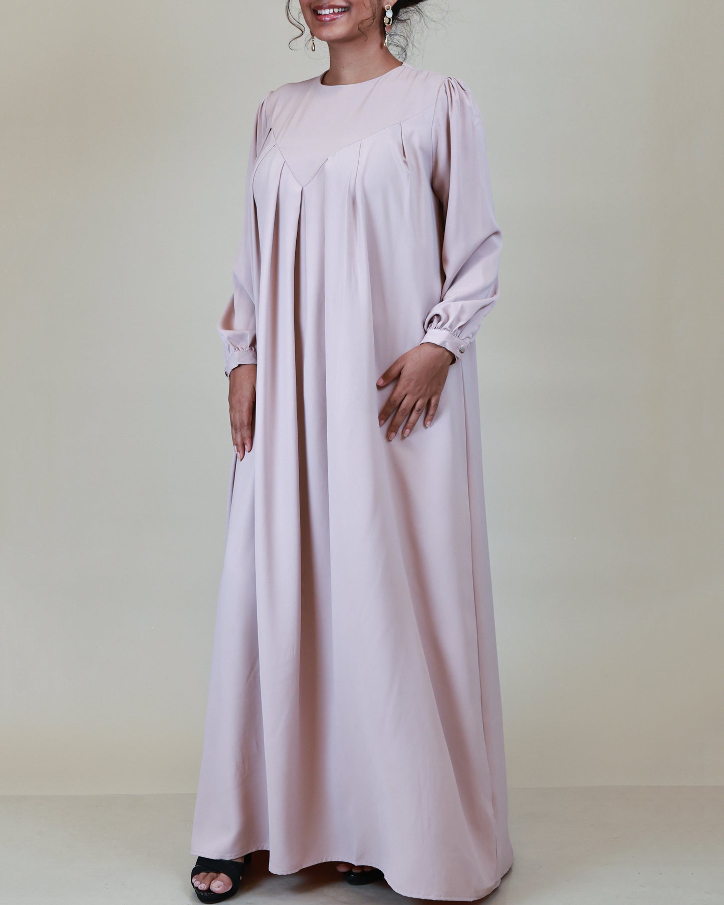 Aurelia Pleated Blush Abaya