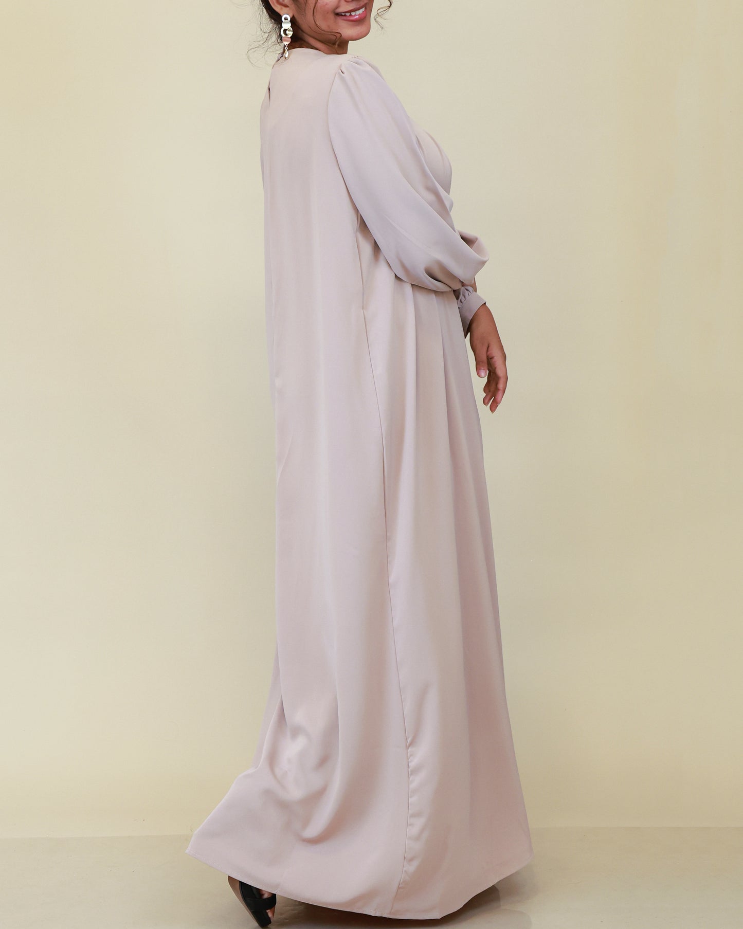 Aurelia Pleated Pearl Abaya