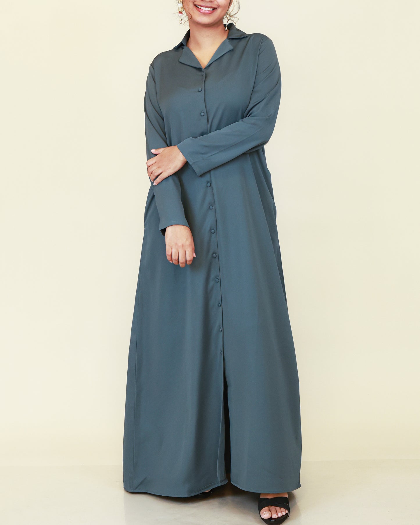 Slate Avenue Abaya