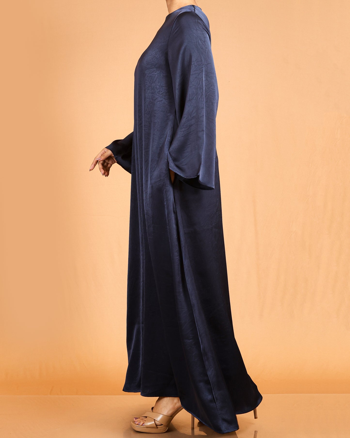 Luxe Soft-Silk Abaya – Navy Blue