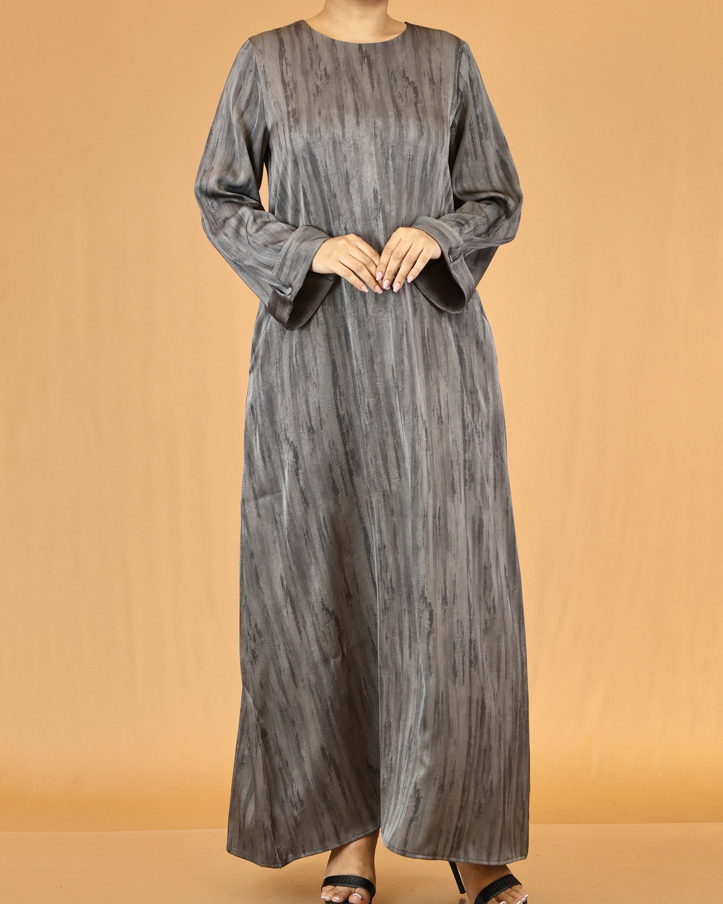 Ash Grey Textured Abaya