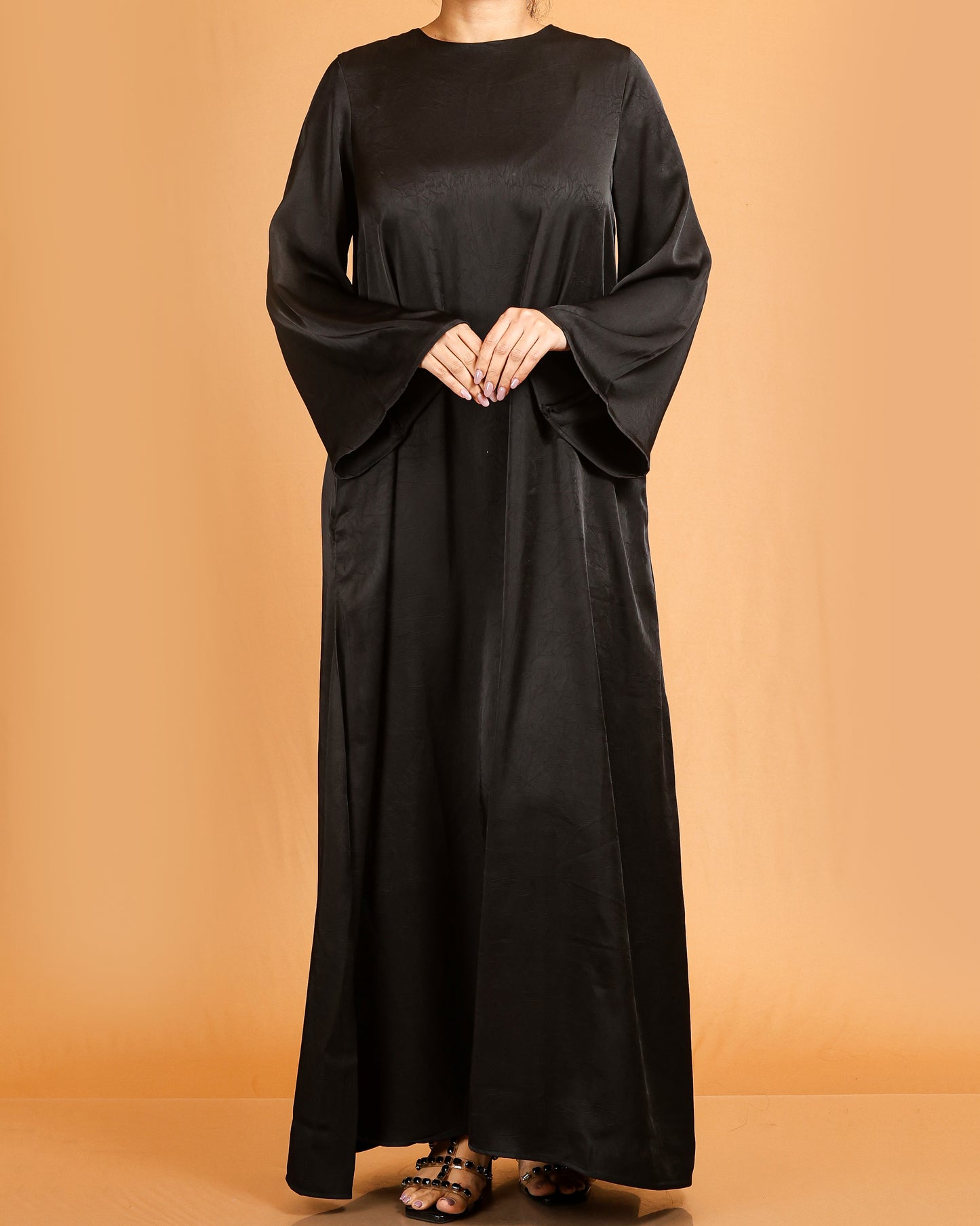Luxe Soft-Silk Abaya – Black