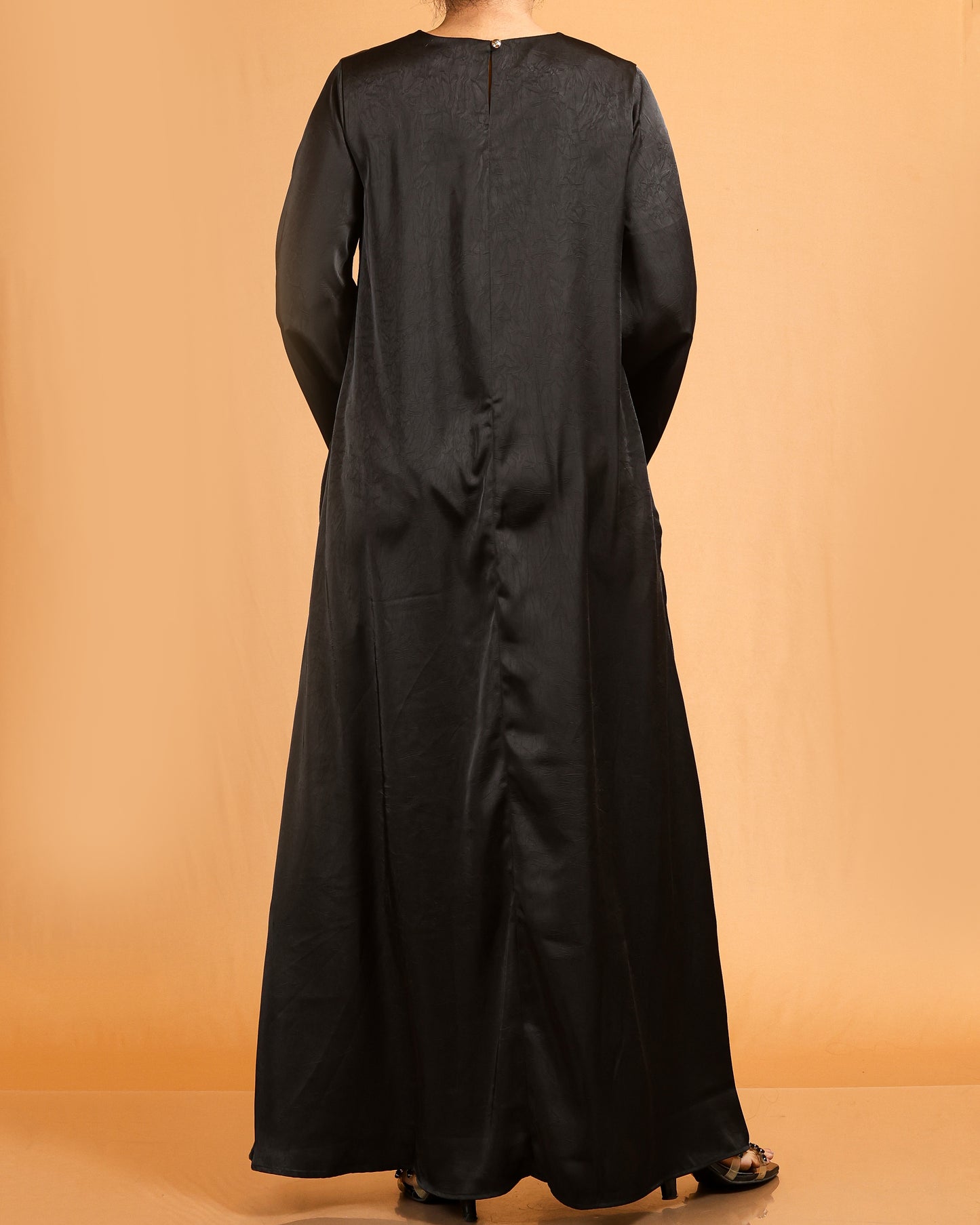 Luxe Soft-Silk Abaya – Black