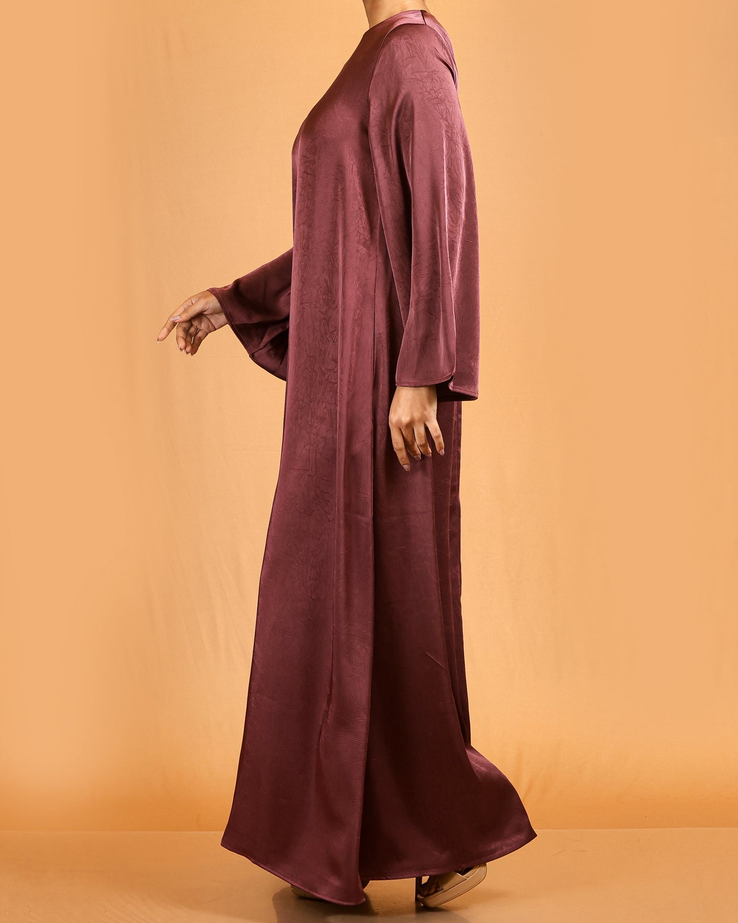 Luxe Soft-Silk Abaya – Maroon