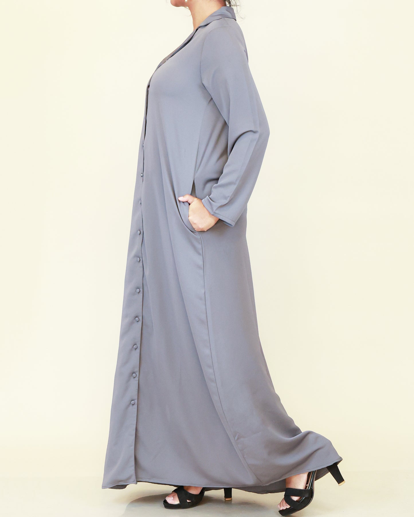 Silver Mist Avenue Abaya