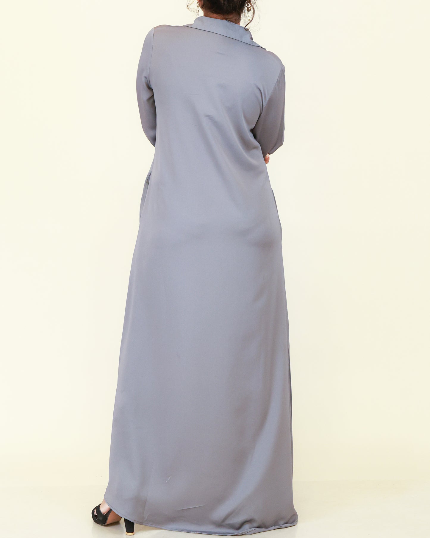 Silver Mist Avenue Abaya