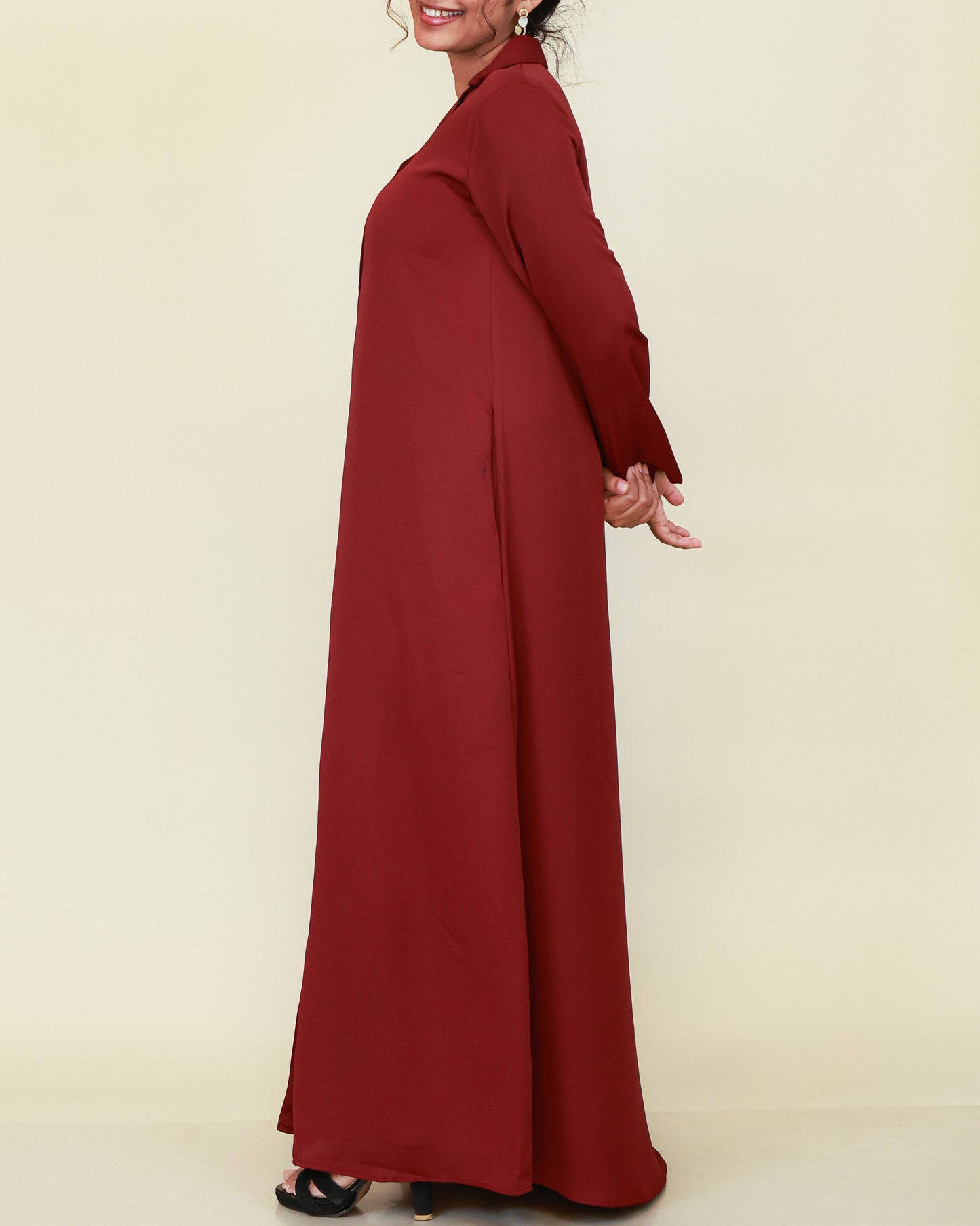 Crimson Avenue Abaya