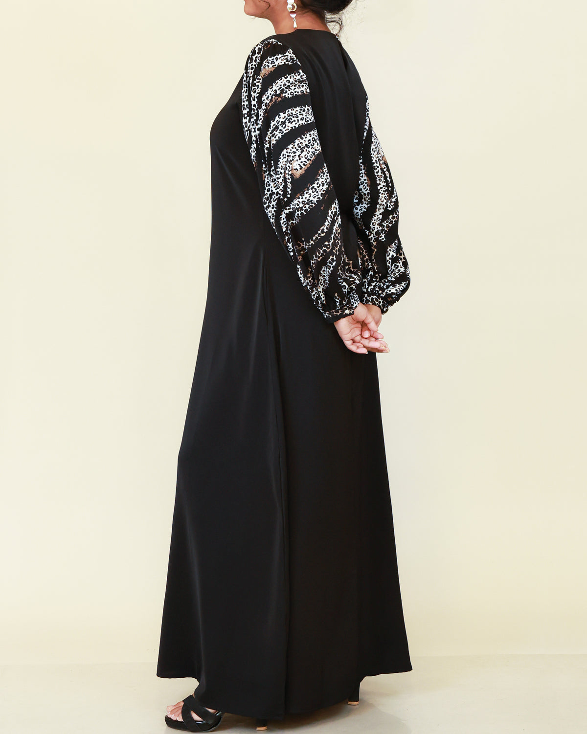 Savannah Grace Abaya – Black