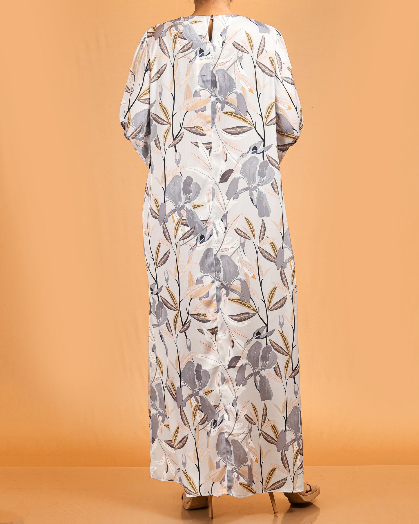 Soft Floral Flow Abaya – Grey Mix