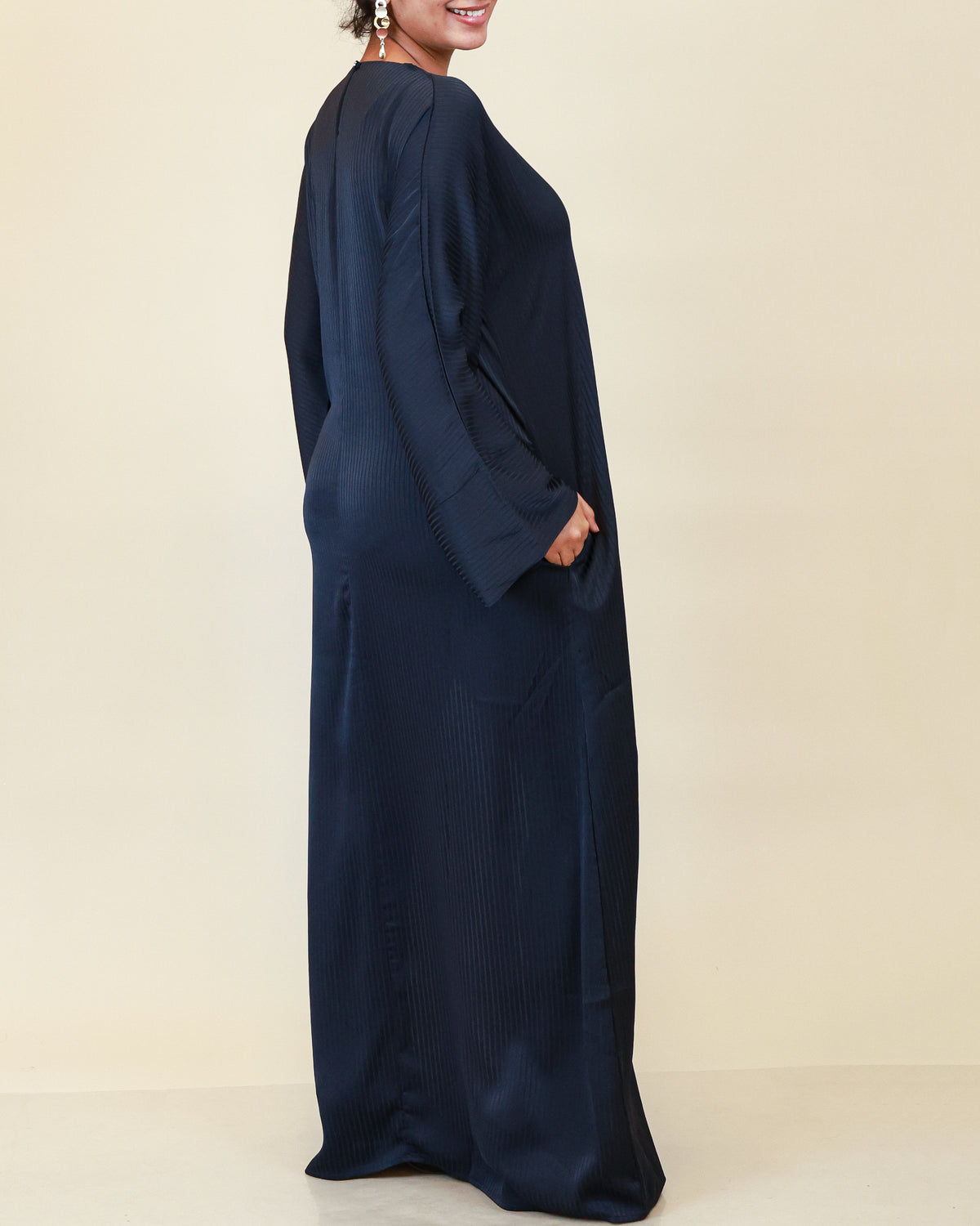 Aurelia Ribbed Abaya – Midnight Navy