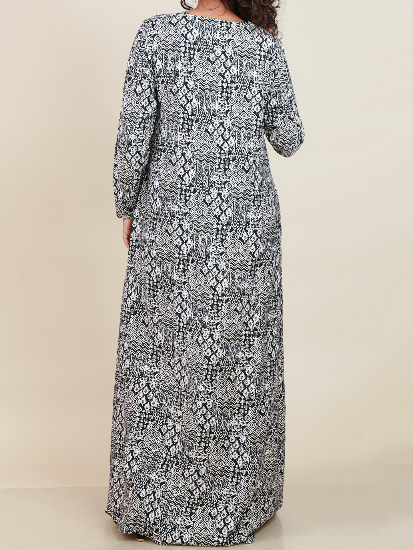 Zaria Monochrome Print Abaya