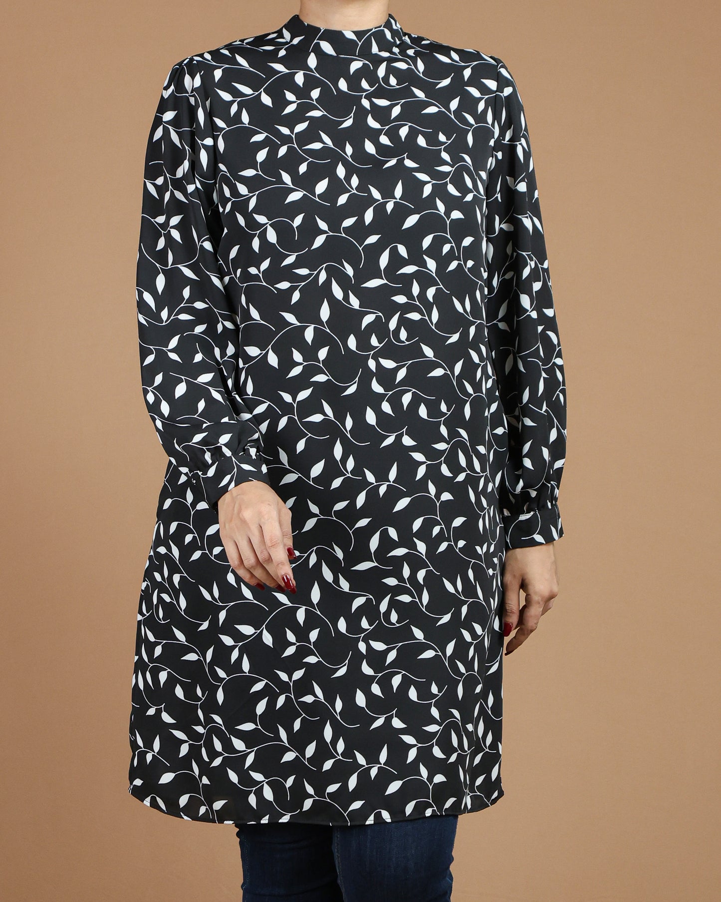 Leaf-Print Long Top with Pockets