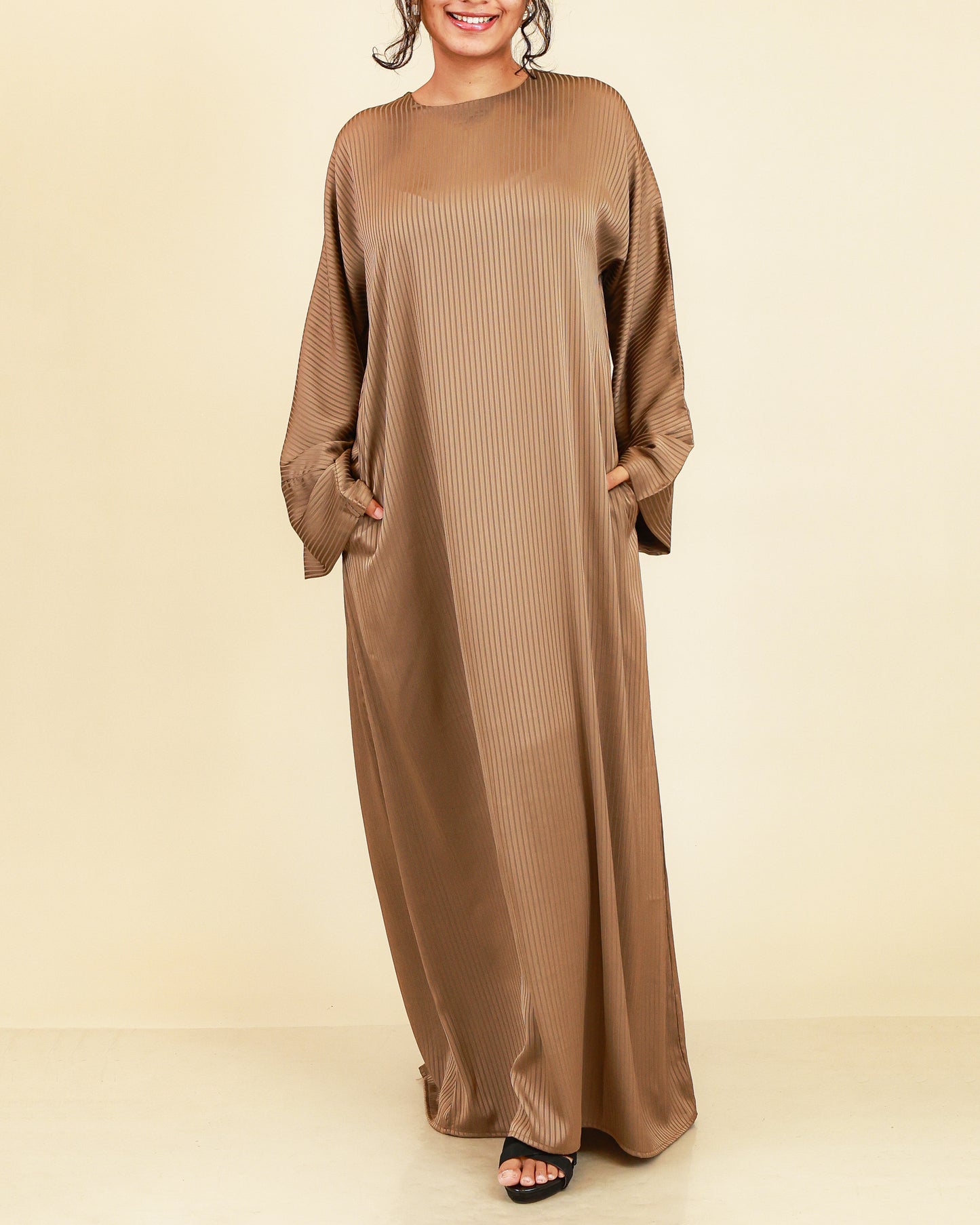 Aurelia Ribbed Abaya – Mocha Bronze