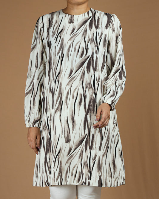 Brush-Stroke Print Long Top in Neutral Tones
