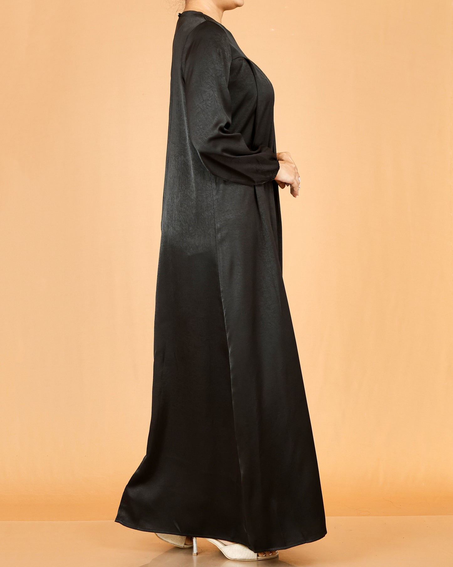 Elegant Black Pleated Abaya