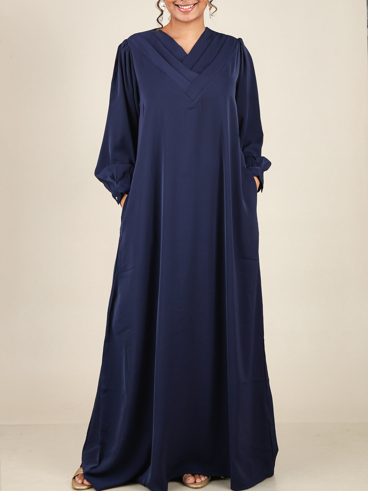 Roselle Navy Blue Pleated V Neck Abaya