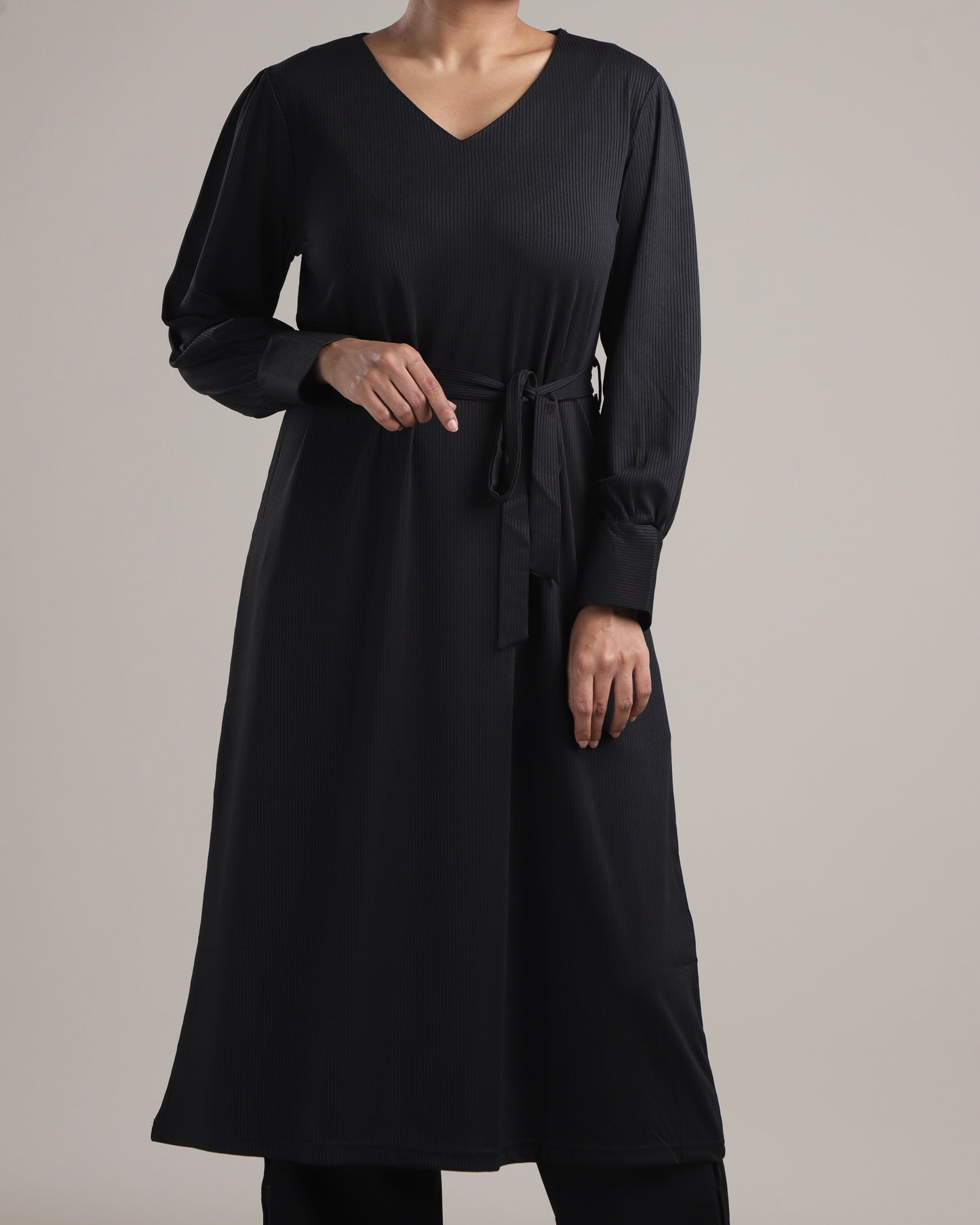 Casual Deep V-Neck Long Sleeve Top – Sleek & Comfortable Fit