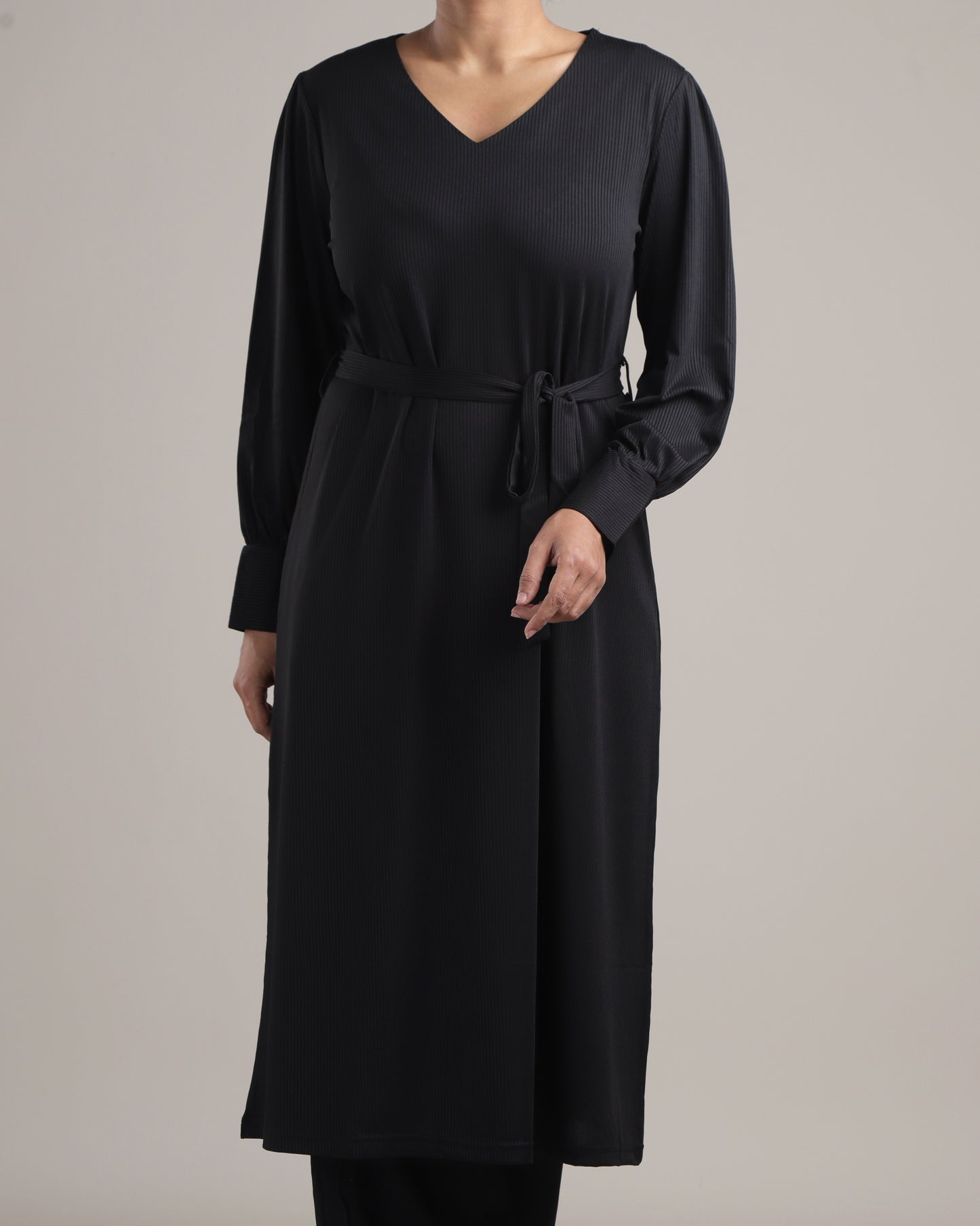 Casual Deep V-Neck Long Sleeve Top – Sleek & Comfortable Fit