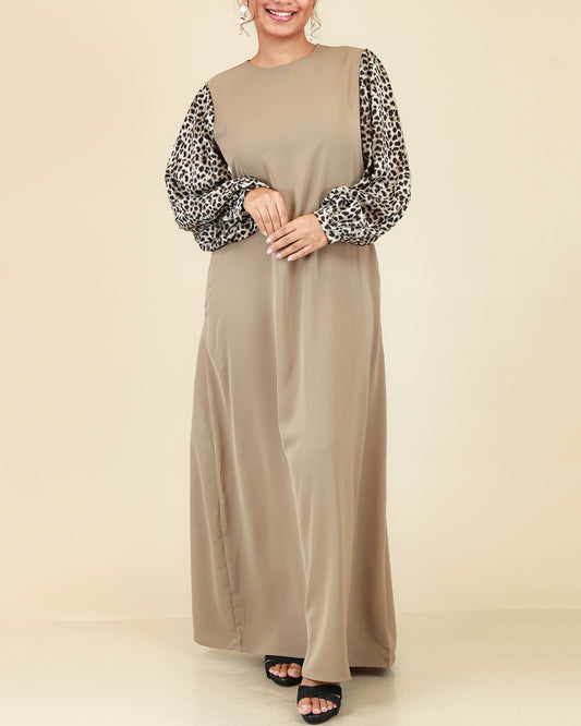 Savannah Grace Abaya – Taupe
