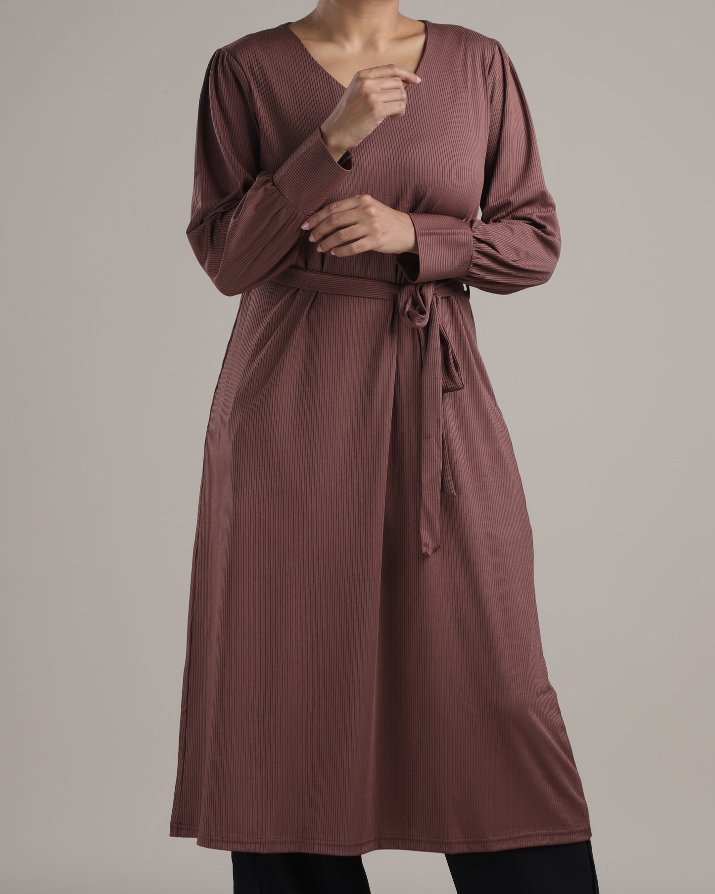 Casual Deep V-Neck Long Sleeve Top – Sleek & Comfortable Fit