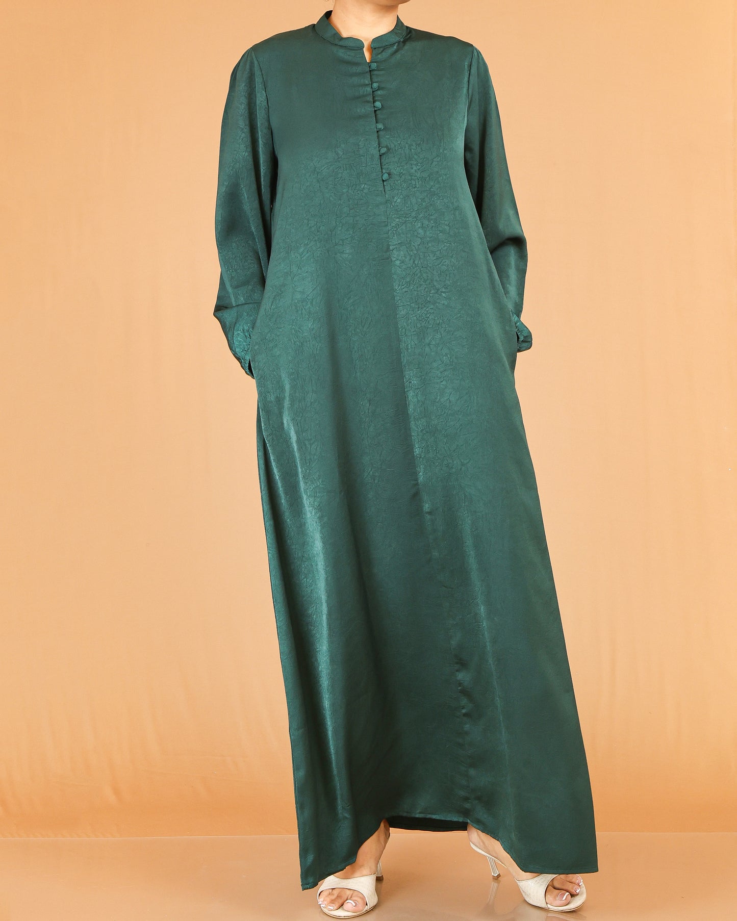 Emerald Green Mandarin Collar Abaya with Button Placket Detail