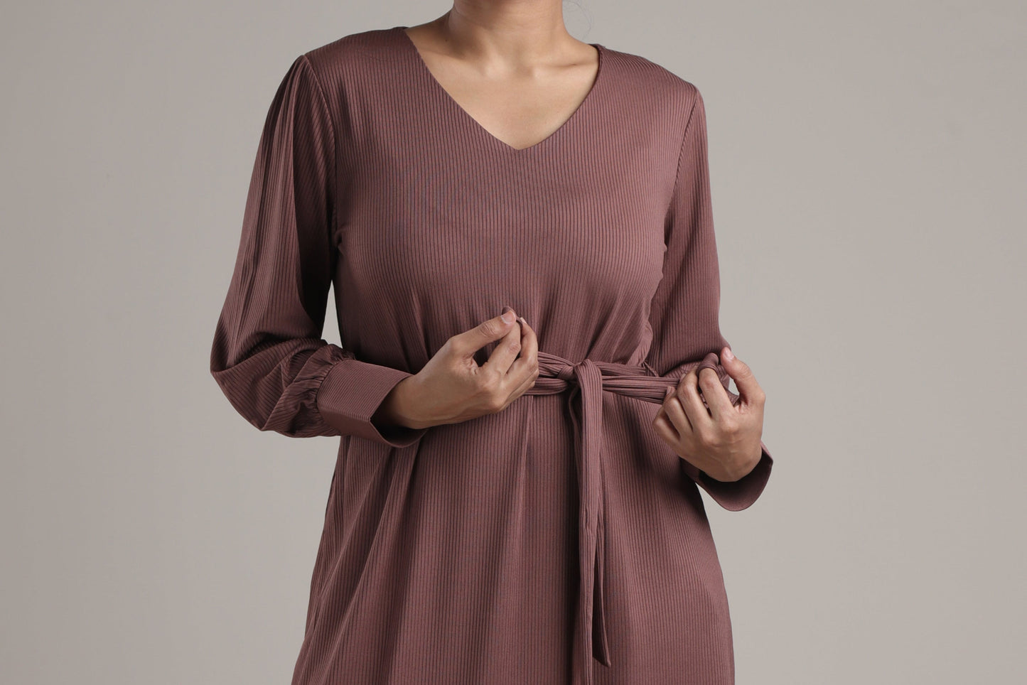 Casual Deep V-Neck Long Sleeve Top – Sleek & Comfortable Fit
