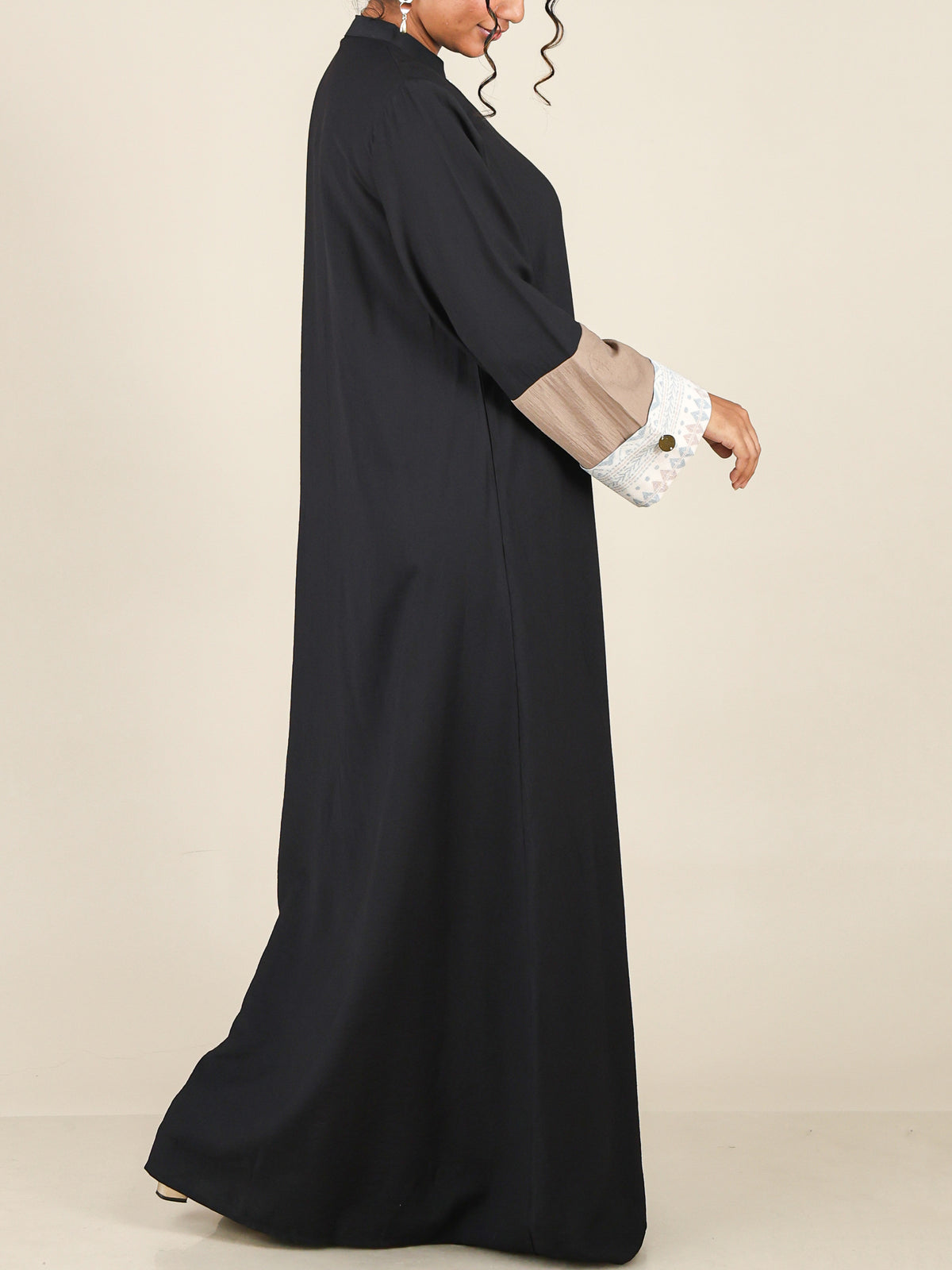 Elise Black Contrast Cuff Abaya