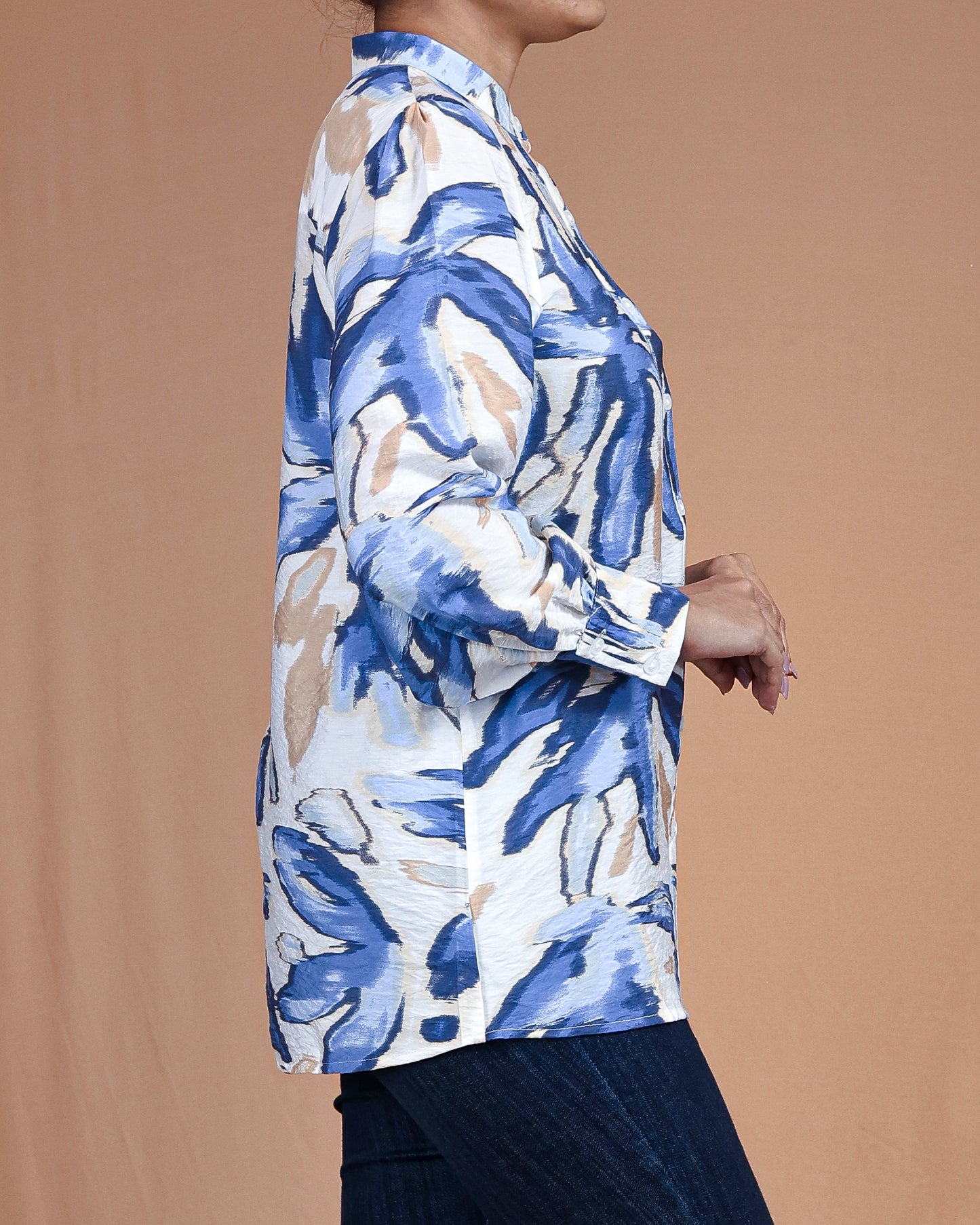 Abstract Bloom Button-Front Top – Blue & Beige